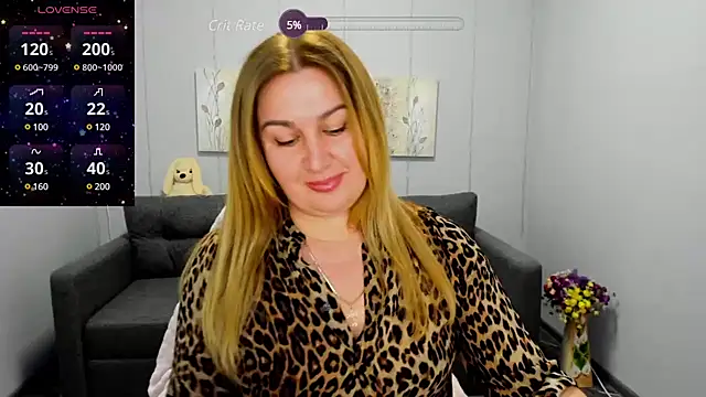 Lili Crossi online show from 12/16/24, 09:57