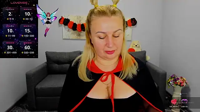 Lili Crossi online show from 10/31/25, 06:58