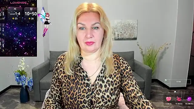 Lili Crossi online show from 11/14/25, 06:45