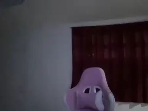 Snapshot of Susandolls chatting on 01/09/25, 03:15 Susandolls online show from 01/09/25, 03:15