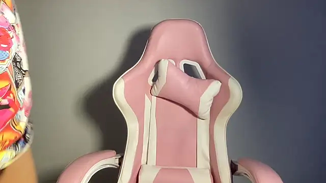 Snapshot of Susandolls chatting on 03/03/25, 04:03 Susandolls online show from 03/03/25, 04:03