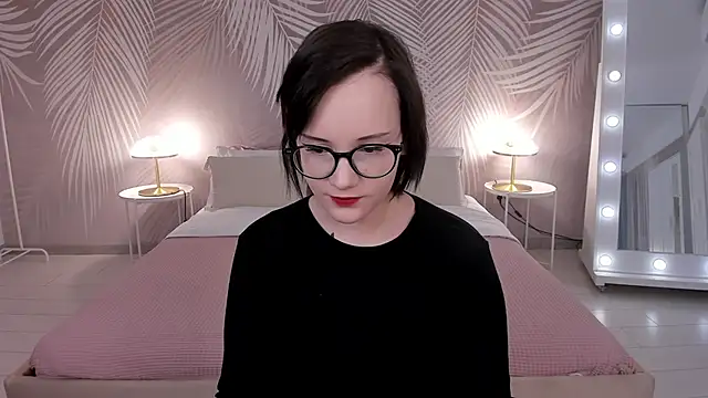 StellaGloww online show from 03/21/25, 05:11