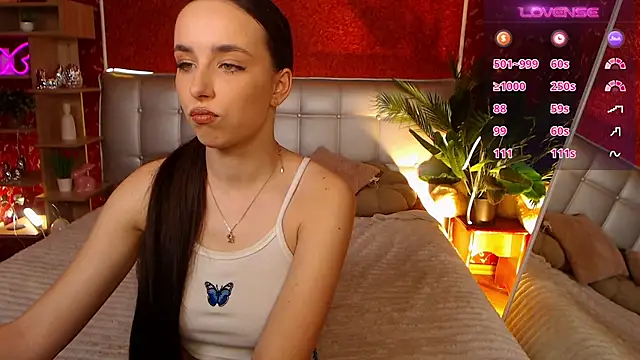 AuroraAksnesss online show from 03/17/25, 08:29