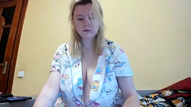 LillyDepp online show from 11/23/25, 12:05