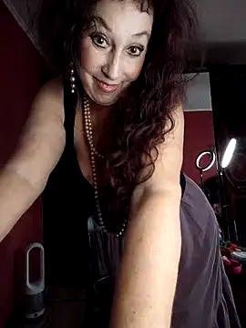 GypsyEsmeralda online show from 09/18/25, 05:53