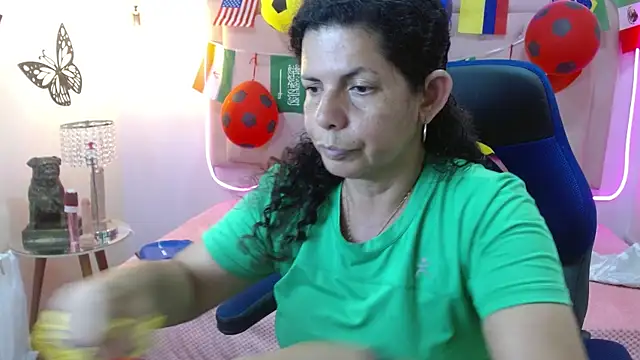 Snapshot of sila_bolum chatting on 07/04/26, 06:47 sila bolum online show from 07/04/26, 06:47