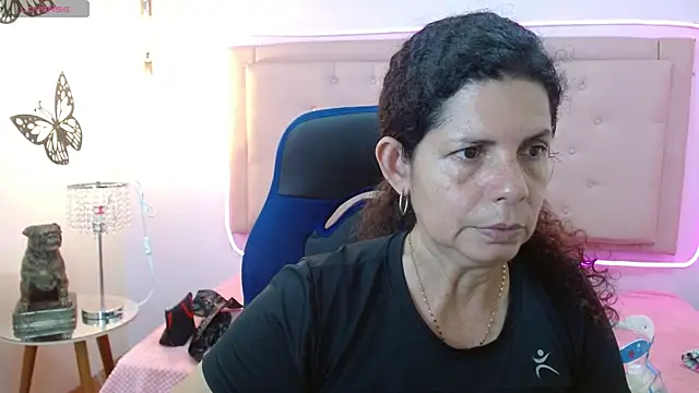 Snapshot of sila_bolum chatting on 07/10/26, 06:32 sila bolum online show from 07/10/26, 06:32