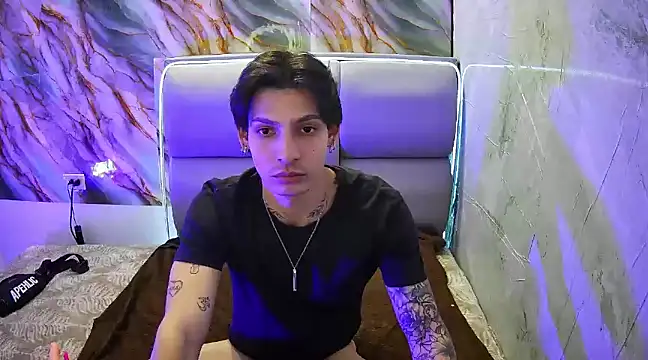 Apolo Hidalgo01 online show from 02/02/25, 04:11