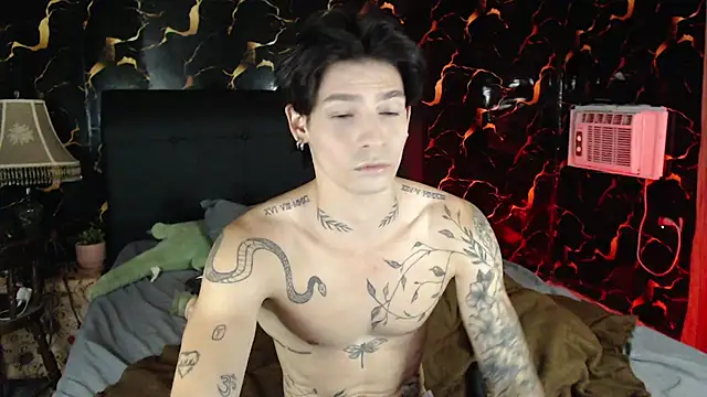 Apolo Hidalgo01 online show from 11/04/25, 10:42