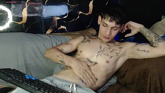 Apolo Hidalgo01 online show from 04/18/26, 09:37