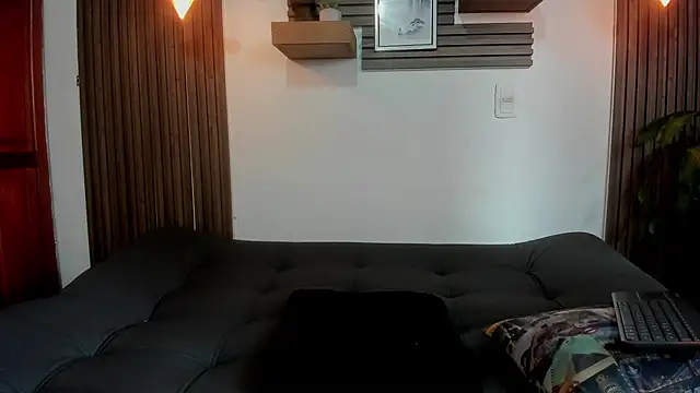 rihannagil online show from 10/22/25, 03:23