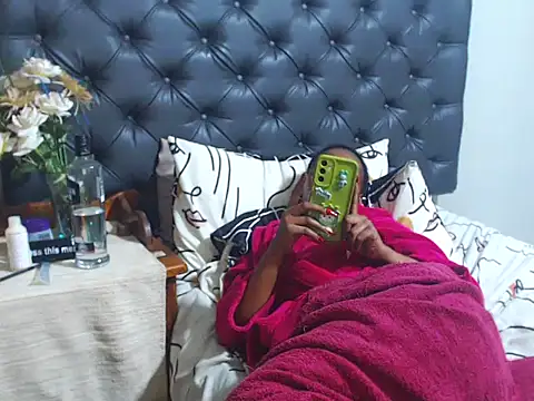 NunuBerry16 online show from 03/07/26, 06:27