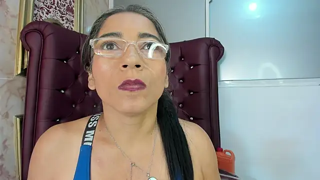 Snapshot of mature_bigass__ chatting on 01/15/25, 04:00 mature bigass online show from 01/15/25, 04:00