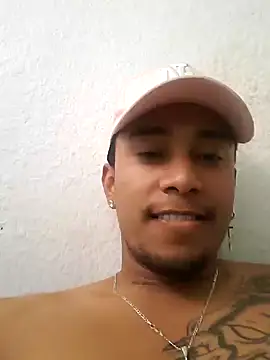Snapshot of diablonegro69 chatting on 12/02/24, 11:18 diablonegro69 online show from 12/02/24, 11:18