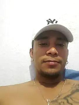 Snapshot of diablonegro69 chatting on 12/03/24, 11:57 diablonegro69 online show from 12/03/24, 11:57