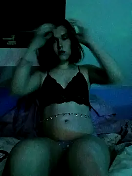 Snapshot of trannyfrench422 chatting on 11/05/25, 04:01 trannyfrench422 online show from 11/05/25, 04:01