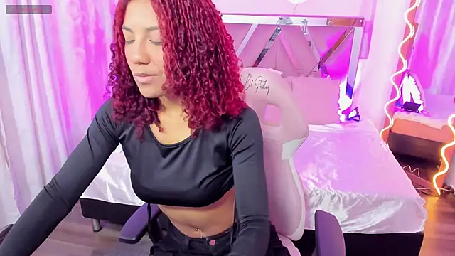 Daphnne tay online show from 02/19/25, 03:17