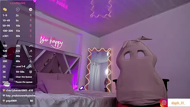 Daphnne tay online show from 02/19/25, 09:28