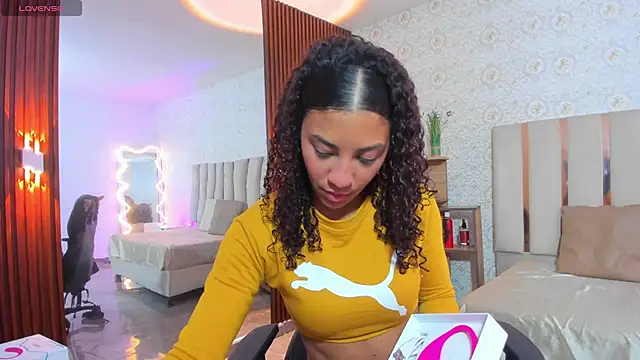 Daphnne tay online show from 10/05/25, 03:16