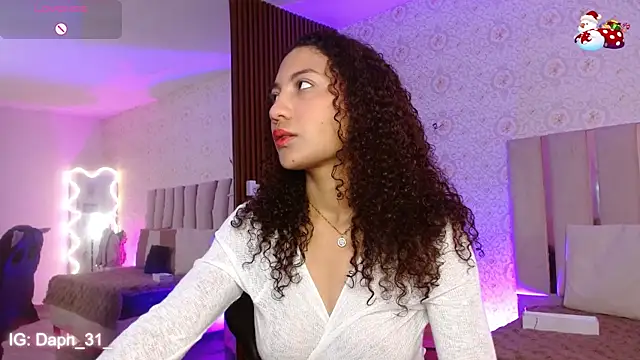 Daphnne tay online show from 11/16/25, 03:34