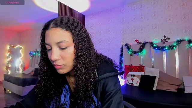 Daphnne tay online show from 01/14/26, 03:23