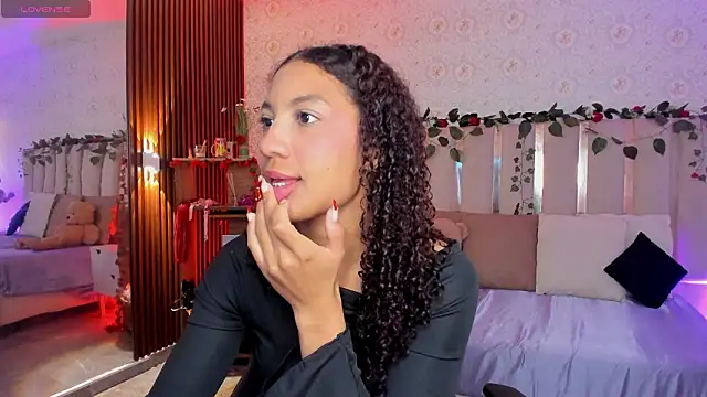 Daphnne tay online show from 02/09/26, 03:43