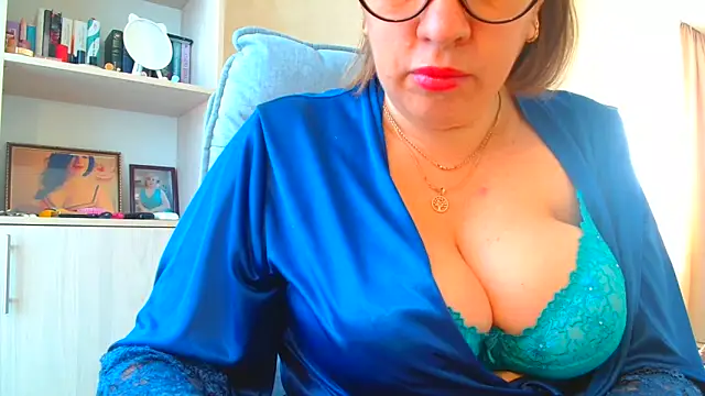 Brionia online show from 10/29/25, 07:54