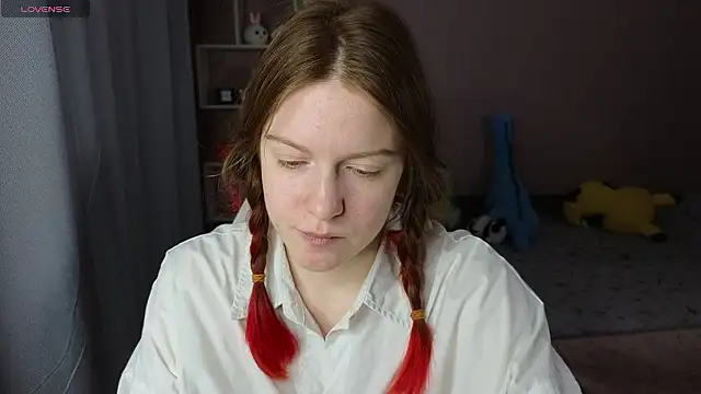 Snapshot of CassieJuice69 chatting on 12/04/24, 05:11 CassieJuice69 online show from 12/04/24, 05:11