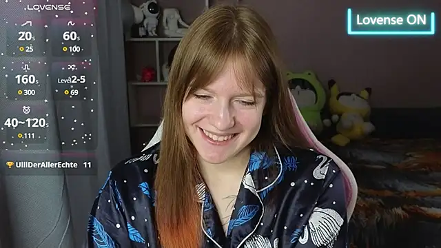 Snapshot of CassieJuice69 chatting on 02/17/25, 10:25 CassieJuice69 online show from 02/17/25, 10:25