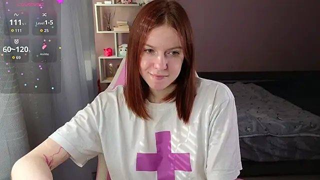 Snapshot of CassieJuice69 chatting on 05/08/26, 02:11 CassieJuice69 online show from 05/08/26, 02:11