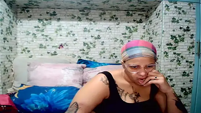 Snapshot of Indian_candyXX chatting on 04/20/26, 04:21 Indian candyXX online show from 04/20/26, 04:21