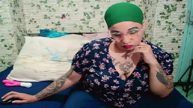 Snapshot of Indian_candyXX chatting on 05/14/26, 04:36 Indian candyXX online show from 05/14/26, 04:36