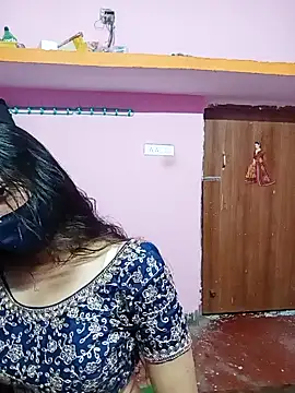 Cute-Simmi online show from 12/25/24, 08:07