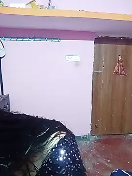 Cute-Simmi online show from 01/03/25, 10:31