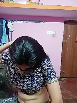 Cute-Simmi online show from 01/08/25, 02:25