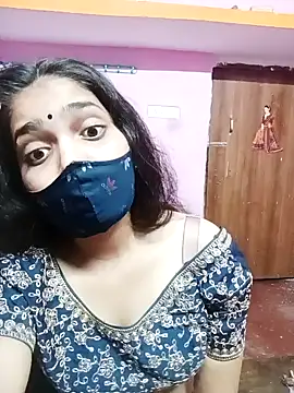 Cute-Simmi online show from 01/18/25, 05:48