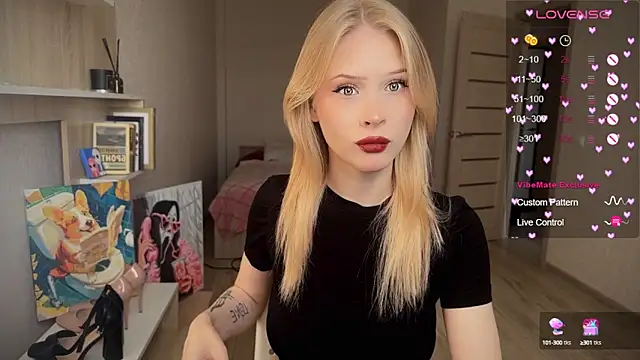 lisa barbie online show from 09/28/25, 08:20