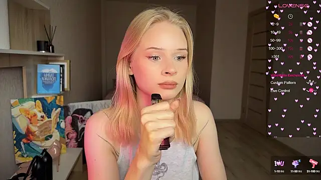 lisa barbie online show from 10/14/25, 10:05