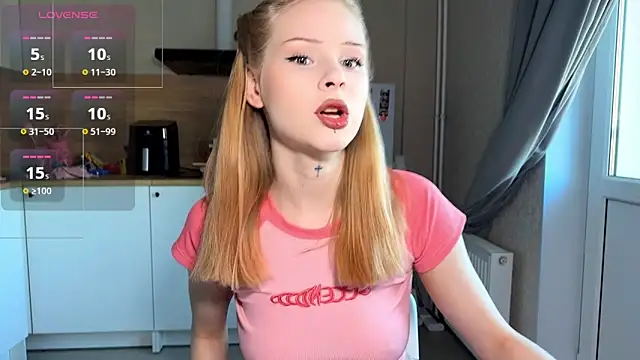 lisa barbie online show from 04/13/26, 03:39