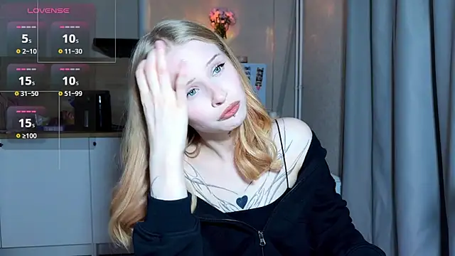 lisa barbie online show from 04/18/26, 07:07