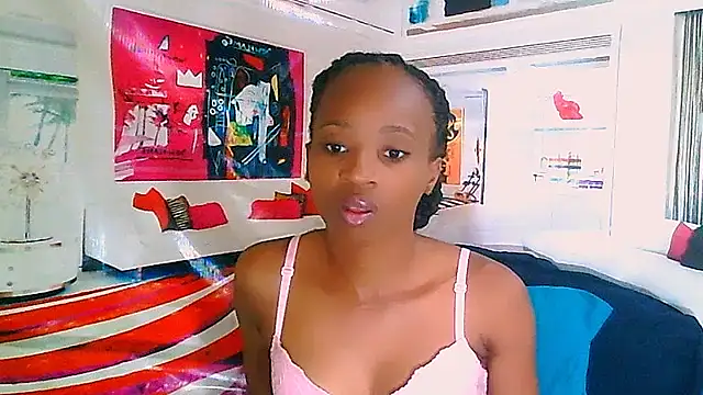 Snapshot of EbonyCreamy69 chatting on 12/19/24, 09:29 EbonyCreamy69 online show from 12/19/24, 09:29