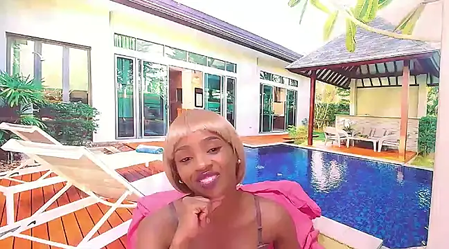 Snapshot of EbonyCreamy69 chatting on 02/11/25, 10:07 EbonyCreamy69 online show from 02/11/25, 10:07