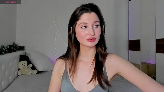 Snapshot of tender_babyy chatting on 12/26/24, 02:16 tender babyy online show from 12/26/24, 02:16