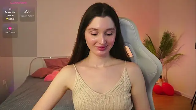 Snapshot of tender_babyy chatting on 03/03/25, 02:37 tender babyy online show from 03/03/25, 02:37