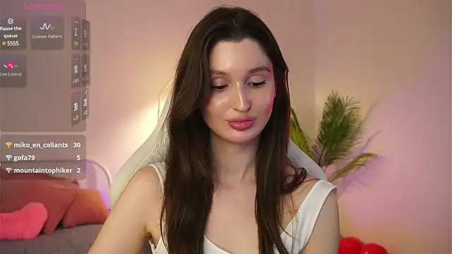 Snapshot of tender_babyy chatting on 03/05/25, 02:01 tender babyy online show from 03/05/25, 02:01