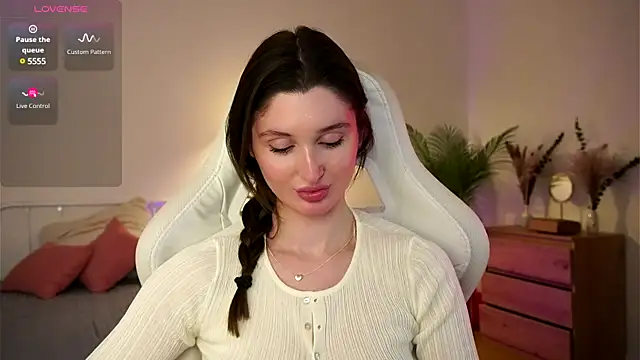 Snapshot of tender_babyy chatting on 03/19/25, 01:51 tender babyy online show from 03/19/25, 01:51