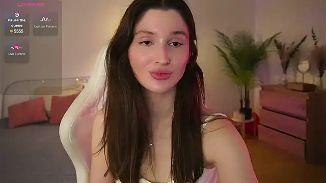 Snapshot of tender_babyy chatting on 03/21/25, 10:28 tender babyy online show from 03/21/25, 10:28