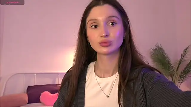 Snapshot of tender_babyy chatting on 09/15/25, 01:44 tender babyy online show from 09/15/25, 01:44