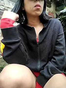 Snapshot of MirandaSingle chatting on 04/23/26, 12:29 MirandaSingle online show from 04/23/26, 12:29