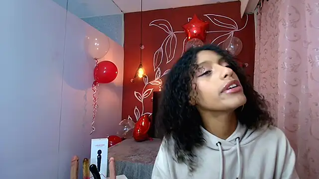 Zia Green online show from 02/18/25, 12:06